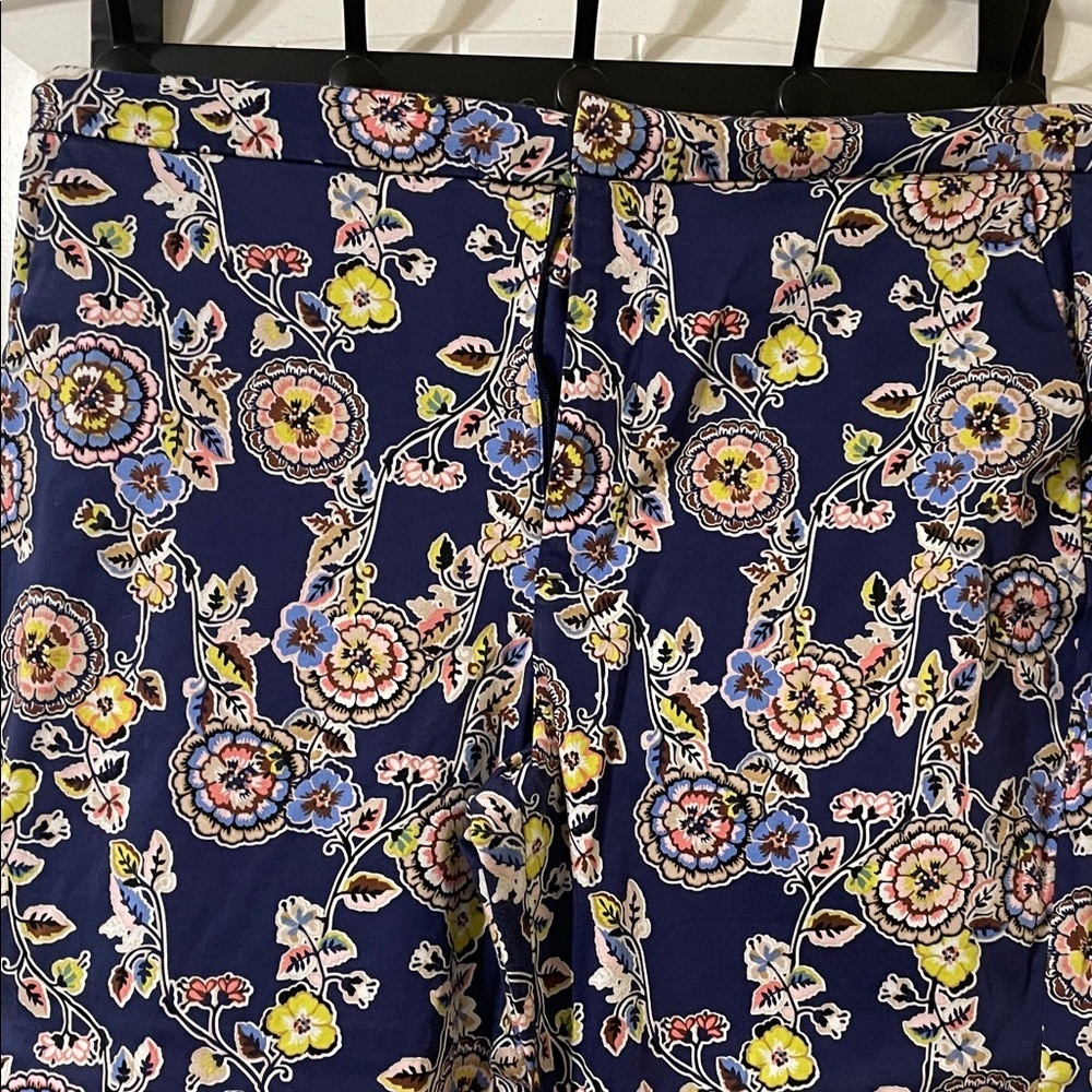 Tommy Hilfiger Floral Ankle Pants | Size 10 - Picture 5 of 6